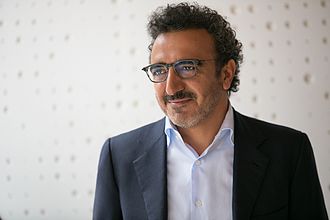 Hamdi Ulukaya – From learning English to becoming the founder of America’s most popular Greek Yoghurt brand, Chobani.